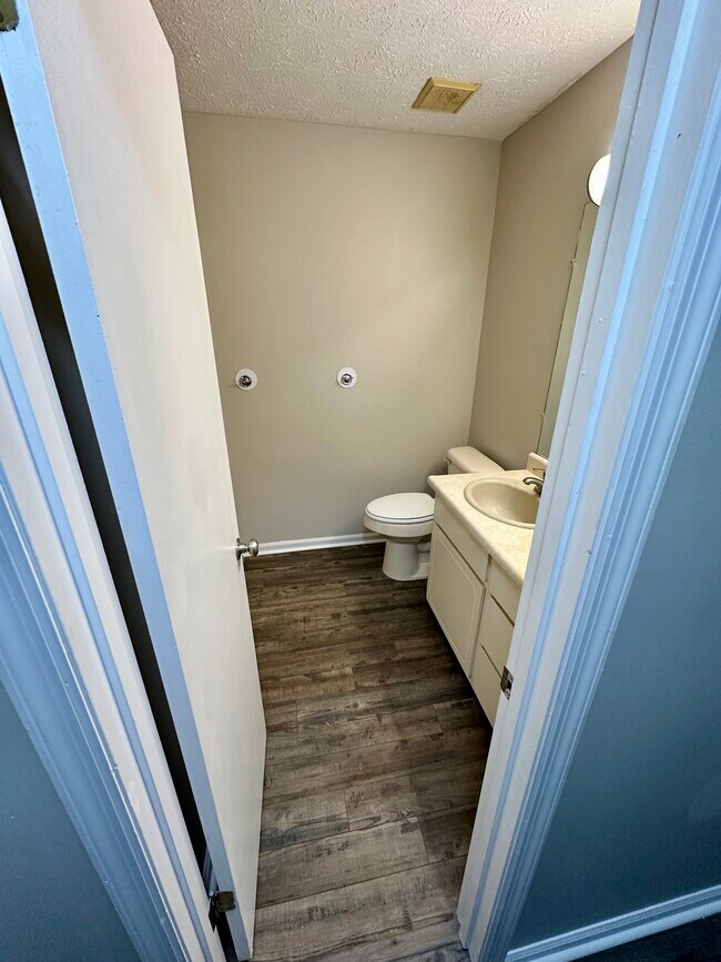 Building Photo - 2075 Harden Chapel Rd