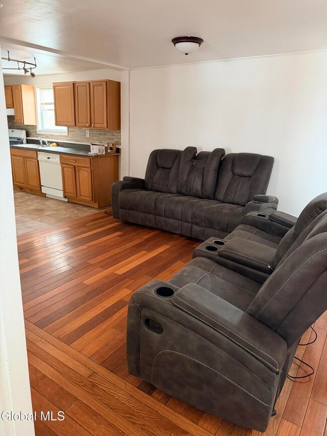 Building Photo - 200 Mohawk St