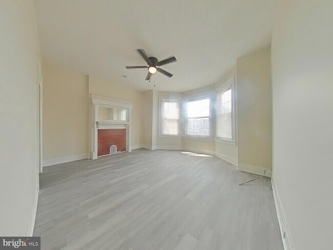 Building Photo - 5723 Spruce St