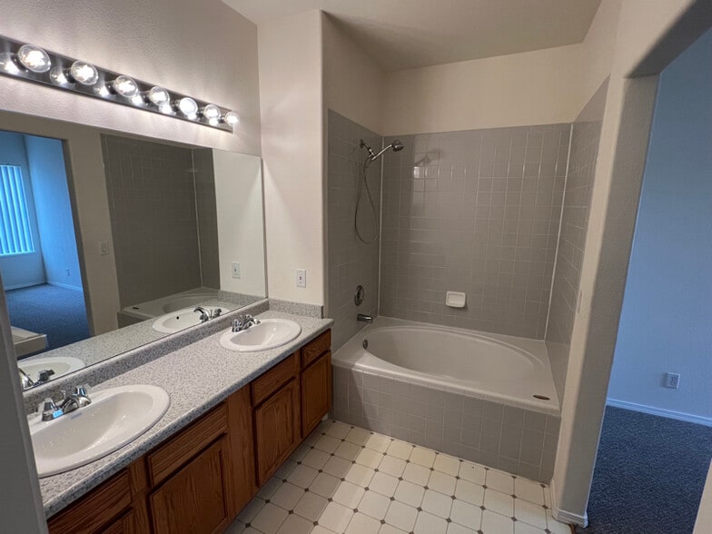 Building Photo - 3750 Penny Point