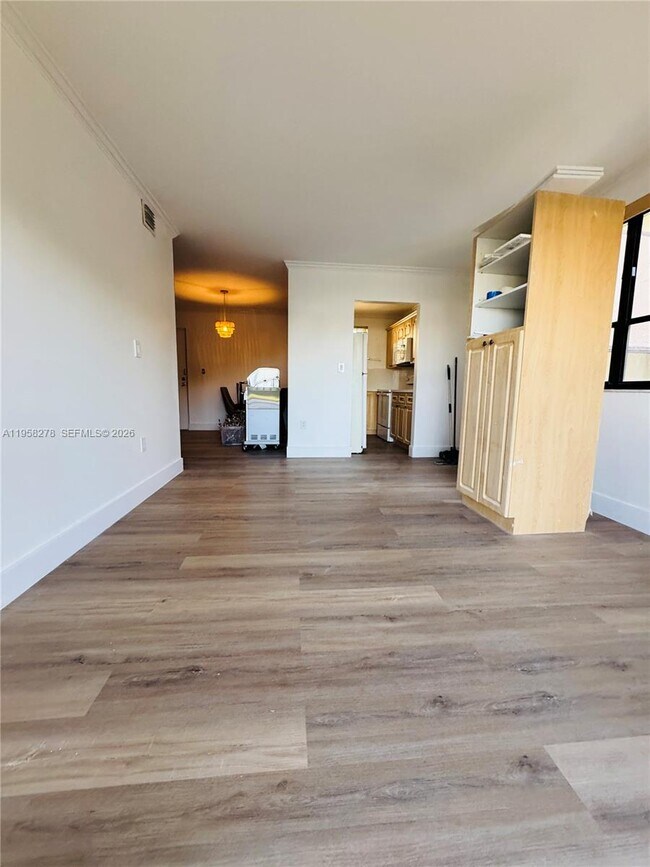 Building Photo - 1101 SW 122nd Ave