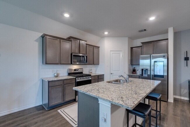 Building Photo - 1009 Branding Iron Ln