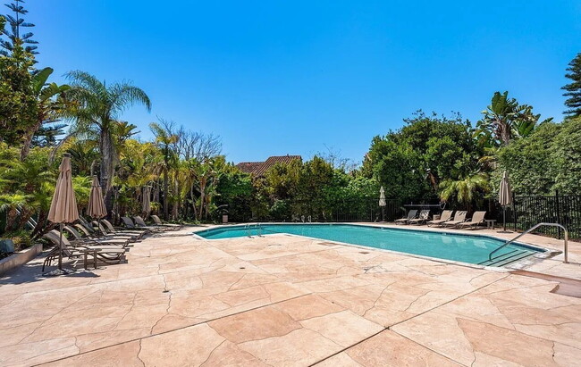 Building Photo - Beautifully Maintained Rental Unit Available
