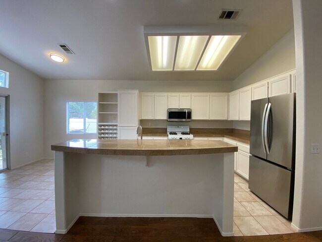 Building Photo - 29705 Nandina Dr