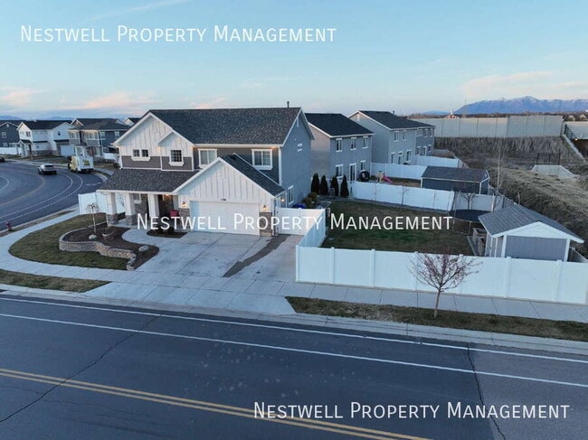 Building Photo - 1508 Waterfront Dr