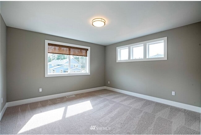 Building Photo - Gorgeous 4 Bedroom Gig Harbor Home in Gated Community