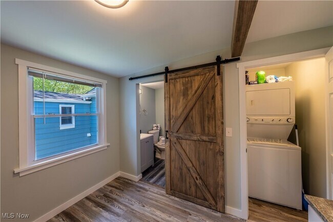 Building Photo - 99 Smith St