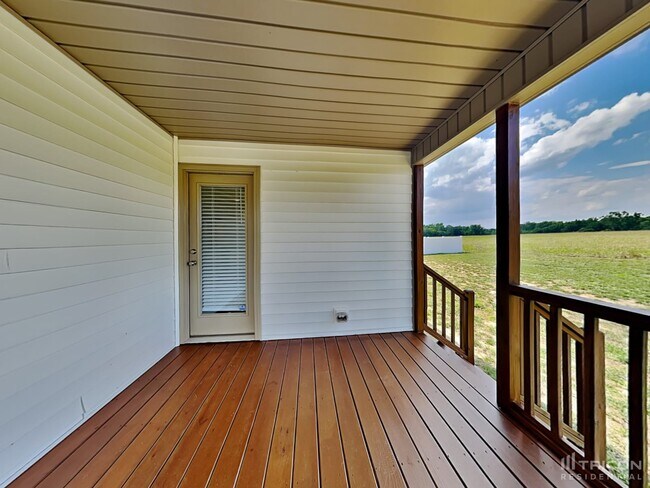 Building Photo - 20 Pine Meadow Way