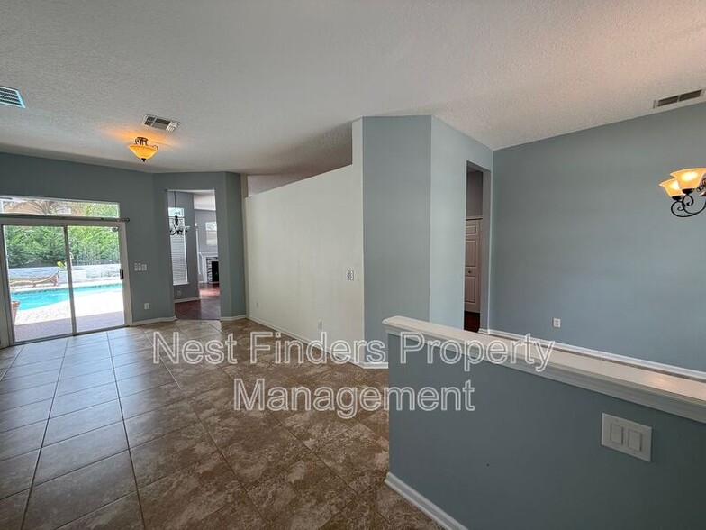 Building Photo - 1319 N Kyle Way