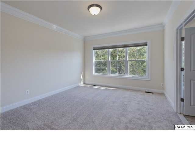 Building Photo - Templehof