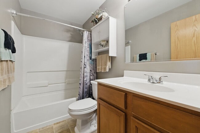Building Photo - 15340 Kenmare Cir