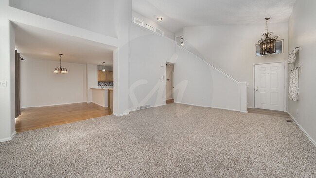 Building Photo - Stetson Hills Charmer with 2 Car Garage
