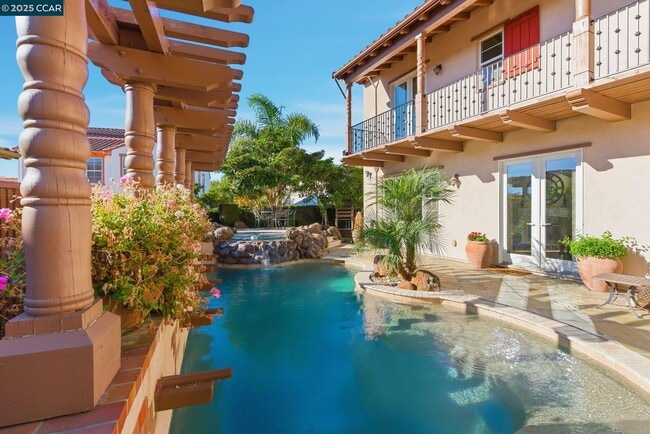 Building Photo - 1041 S Wedgewood Rd