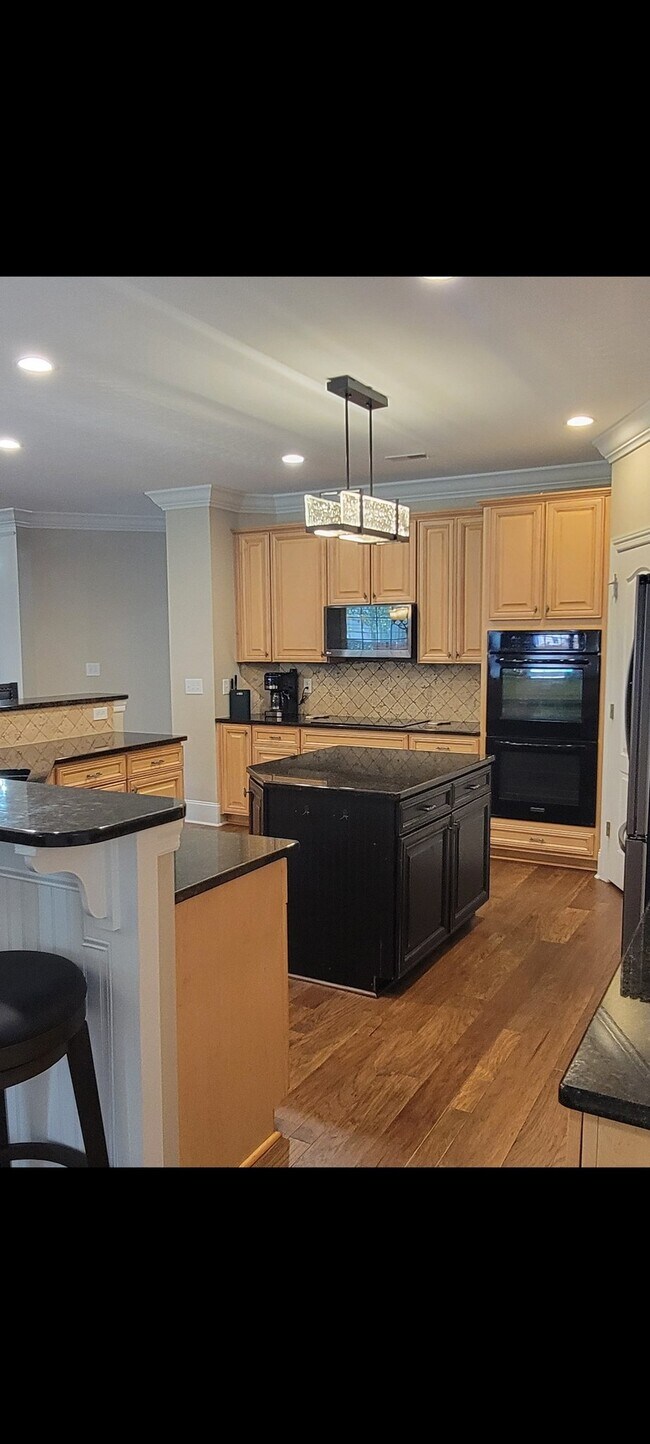 Building Photo - 116 Mallard Cove Dr
