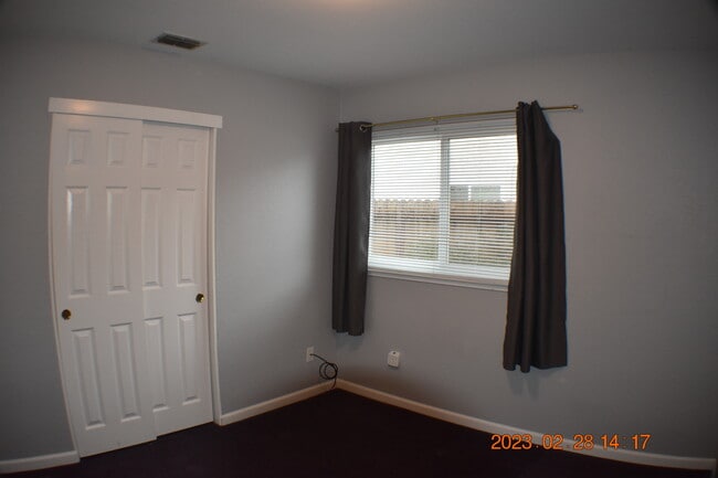 Building Photo - 104 Southwood Ct