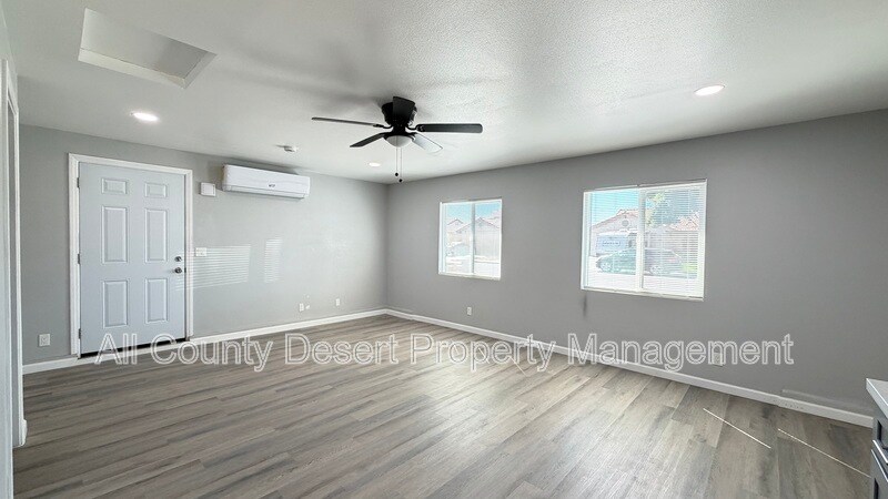 Building Photo - 81294 Poppy St