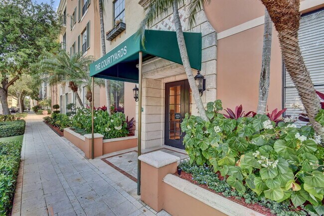 Building Photo - 720 S Sapodilla Ave