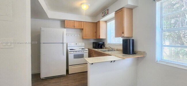 Building Photo - 5281 SW 90th Way