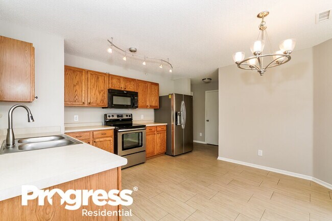 Building Photo - 5644 W Littleton Dr