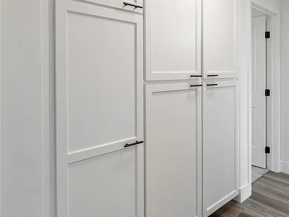 Building Photo - 243 Vista Ct