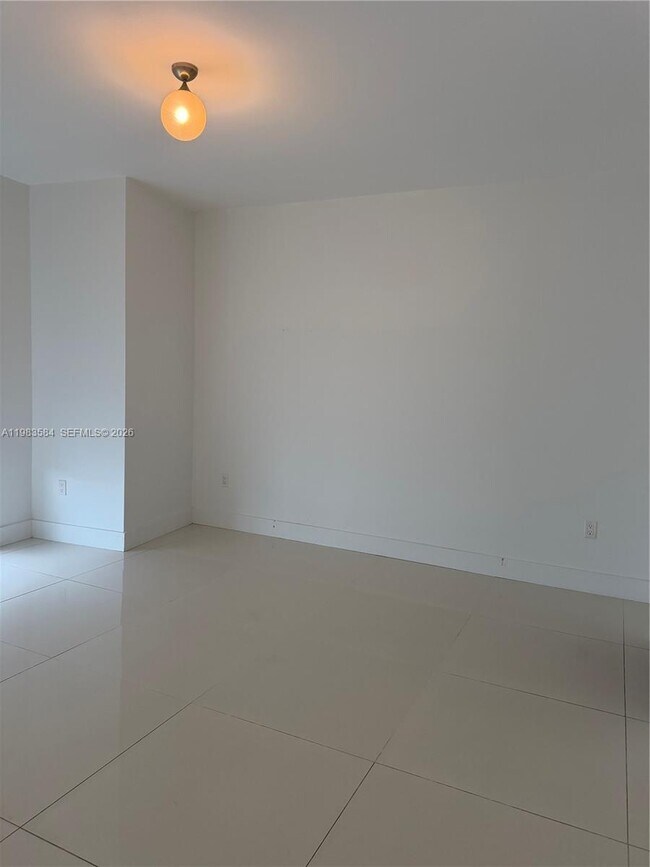 Building Photo - 488 NE 18th St