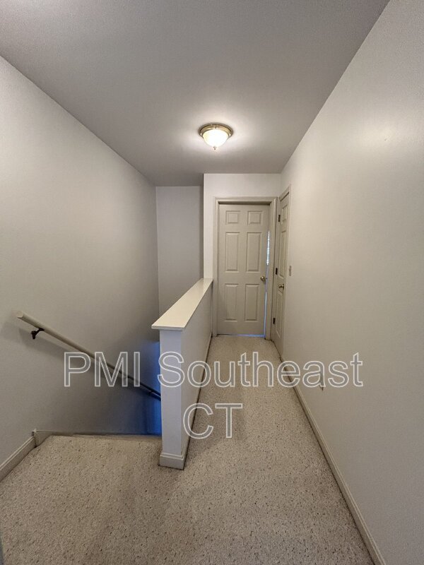 Building Photo - 310 Boston Post Rd