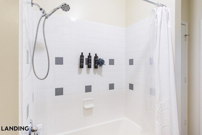 Building Photo - 400 Blake St