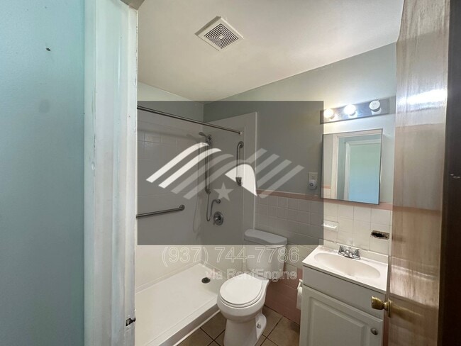 Building Photo - 2723 McCall St