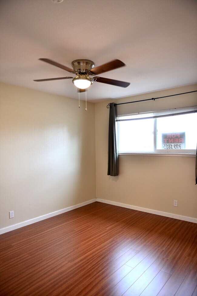 Building Photo - 3817 Starview Dr