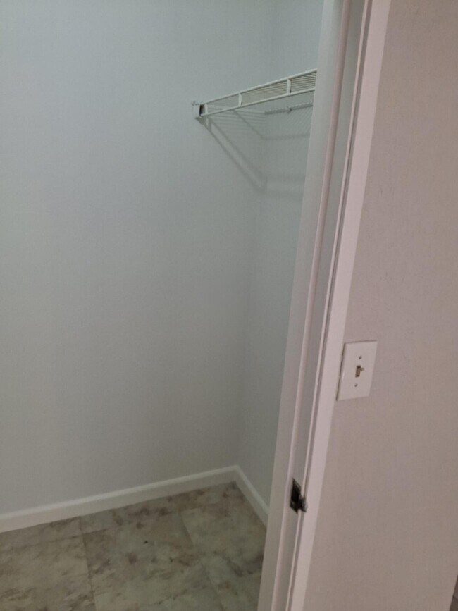 Building Photo - 3238 Coral Lake Ln