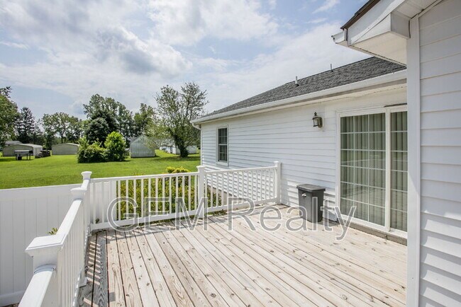 Building Photo - 15617 Mockingbird Ln