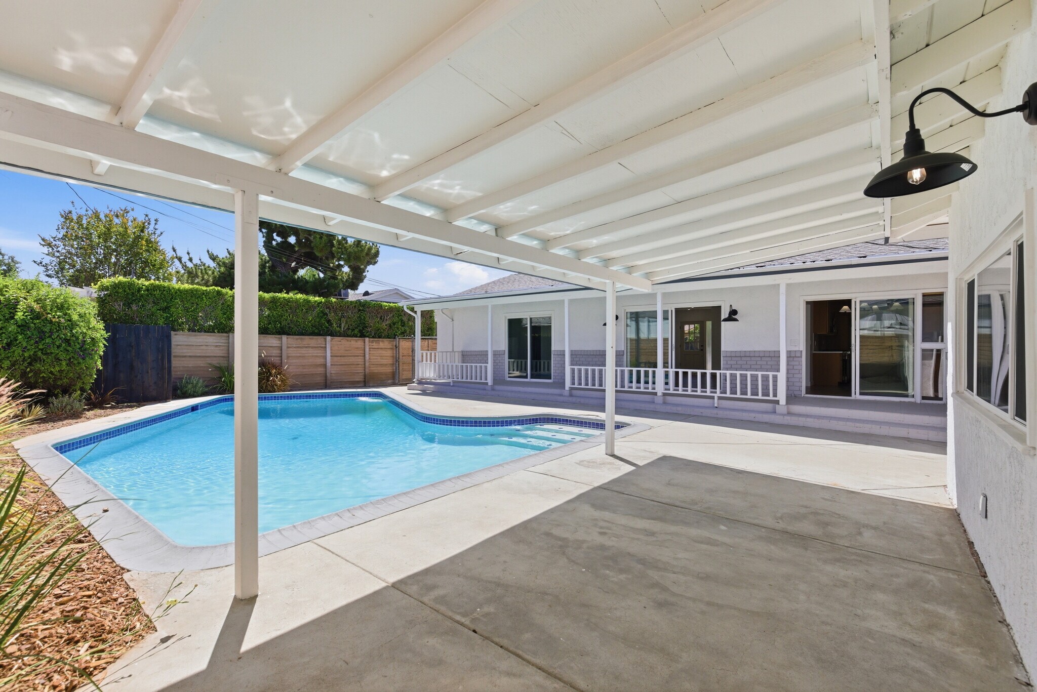 Building Photo - 16257 Los Alimos St