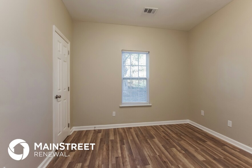 Building Photo - 9113 Fairbridge Rd