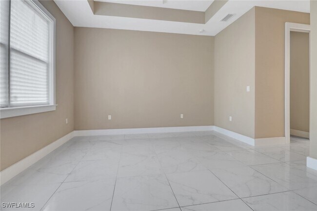 Building Photo - 2793 72nd Ave NE