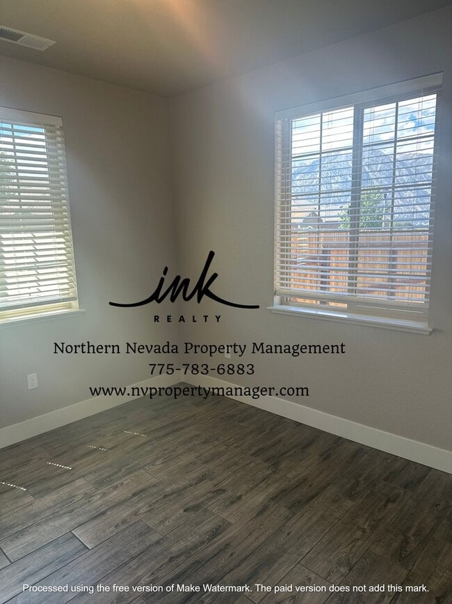 Building Photo - 1218 W Cottage Loop