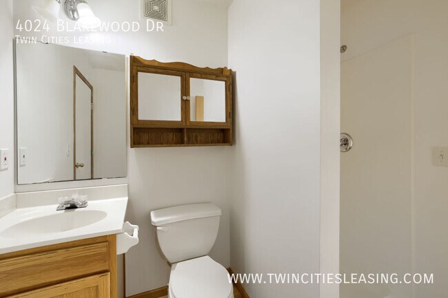 Building Photo - 4024 Blakewood Dr