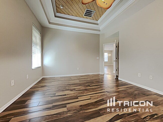 Building Photo - 15826 Cedar Elm Terrace