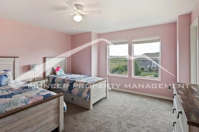 Building Photo - 8425 Mayfly Dr