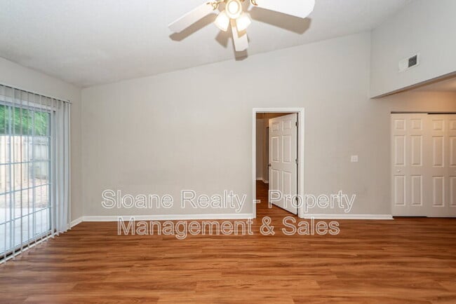 Building Photo - 1343 Pinnacle Ln