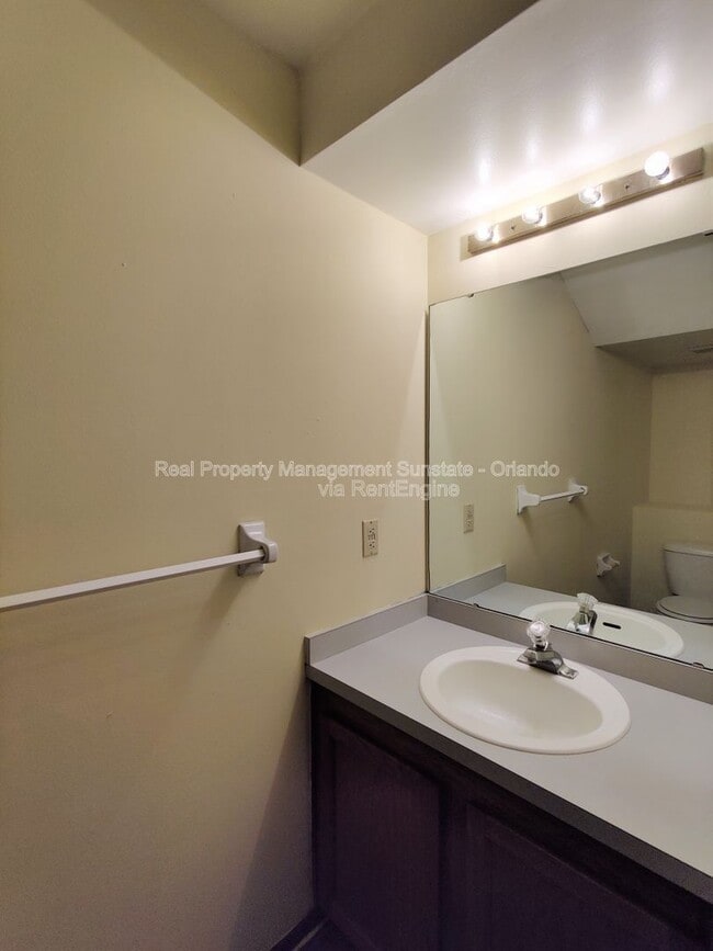 Building Photo - 10025 Creekwater Blvd