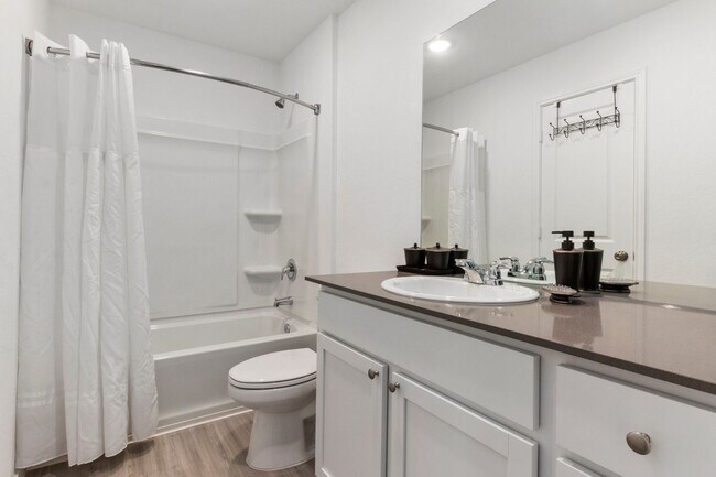 Building Photo - Charming 3BR House in San Antonio