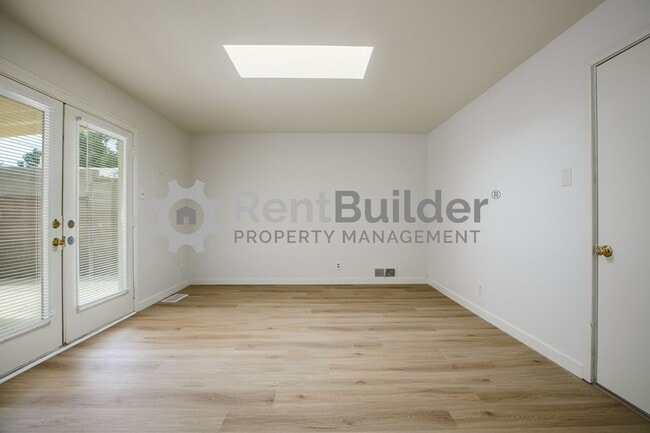 Building Photo - CALL US TODAY AT (505) 808-6467 TO SCHEDUL...