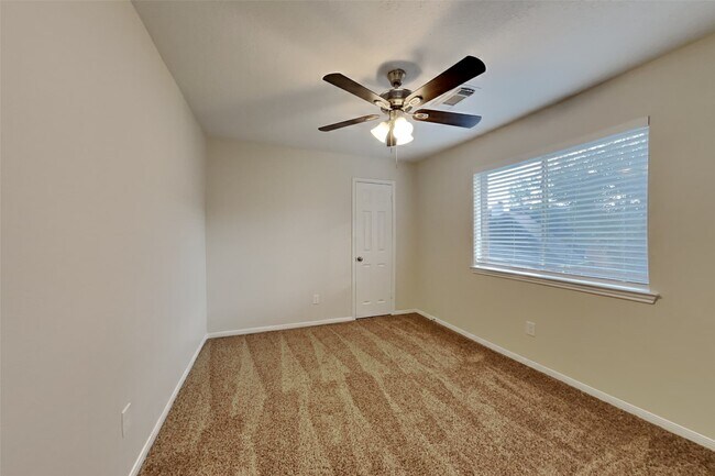 Building Photo - 5510 Forest Trails Dr