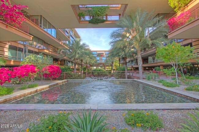 Building Photo - 7117 E Rancho Vista Dr