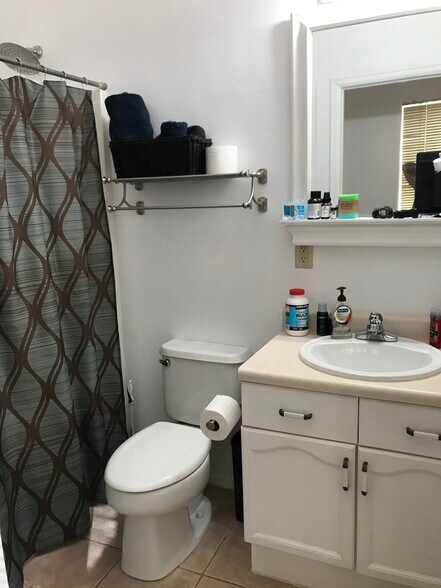 Building Photo - 310 First St