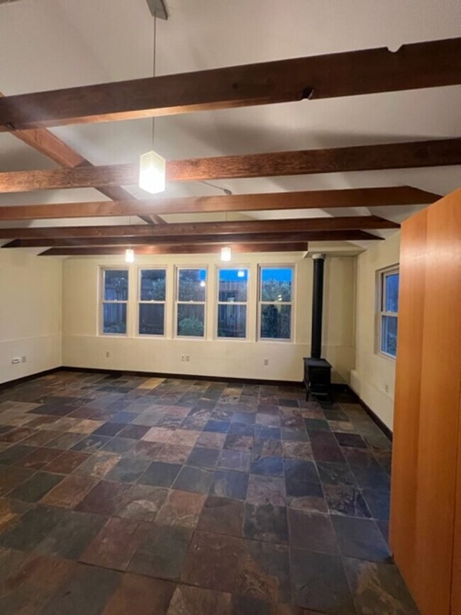 Building Photo - 3030 Park St