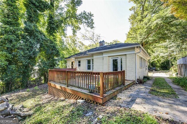 Building Photo - 483 Burlington Rd NE