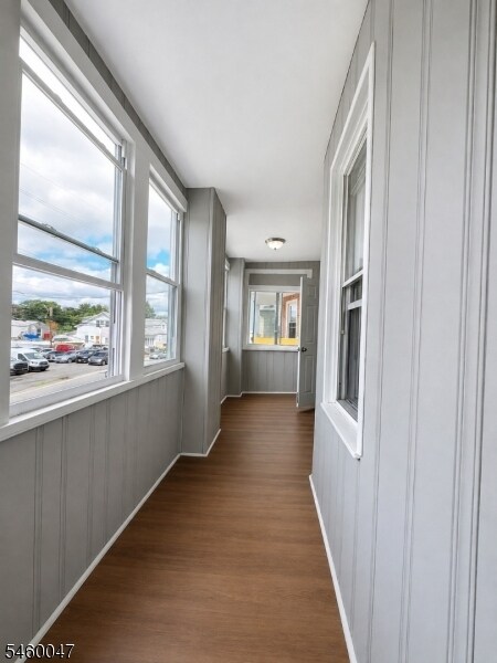 Building Photo - 360 River Dr