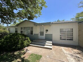 Building Photo - Newly remodeled property!