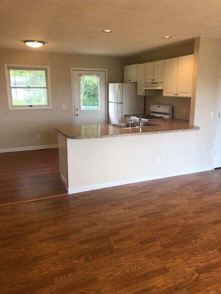 Kitchen - 1510 Dot Street
